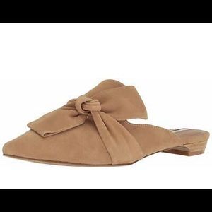 Tahari women’s bow flats